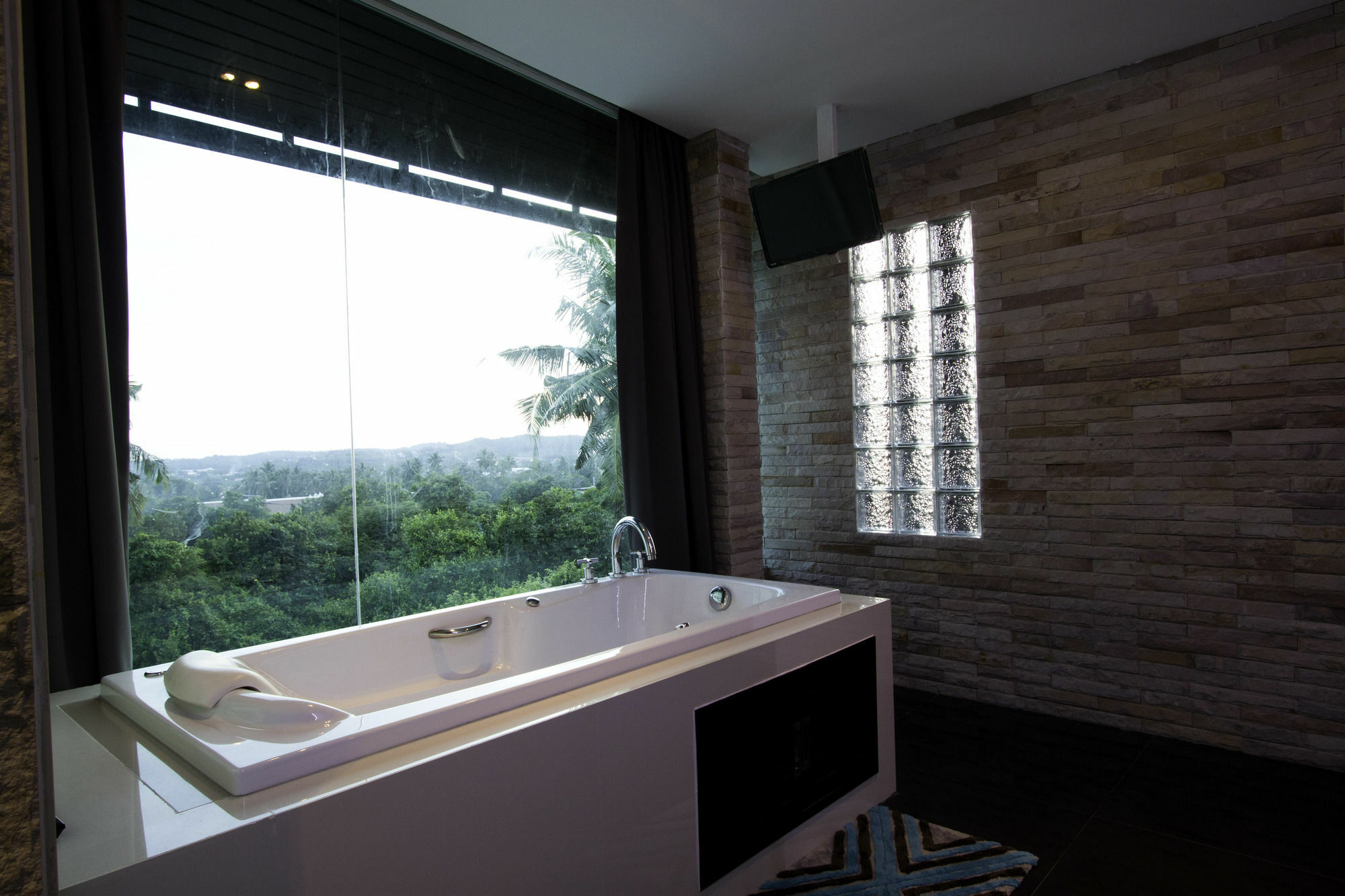 The Promenade Villa By Holiplanet Rawai Luaran gambar